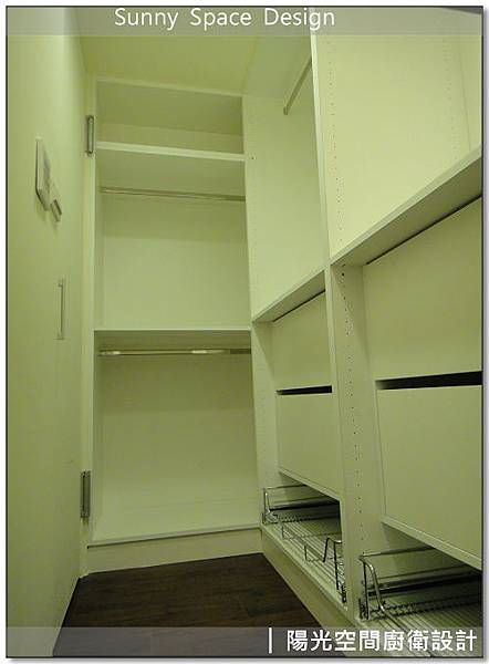 板橋萬安街隱藏門入口設計