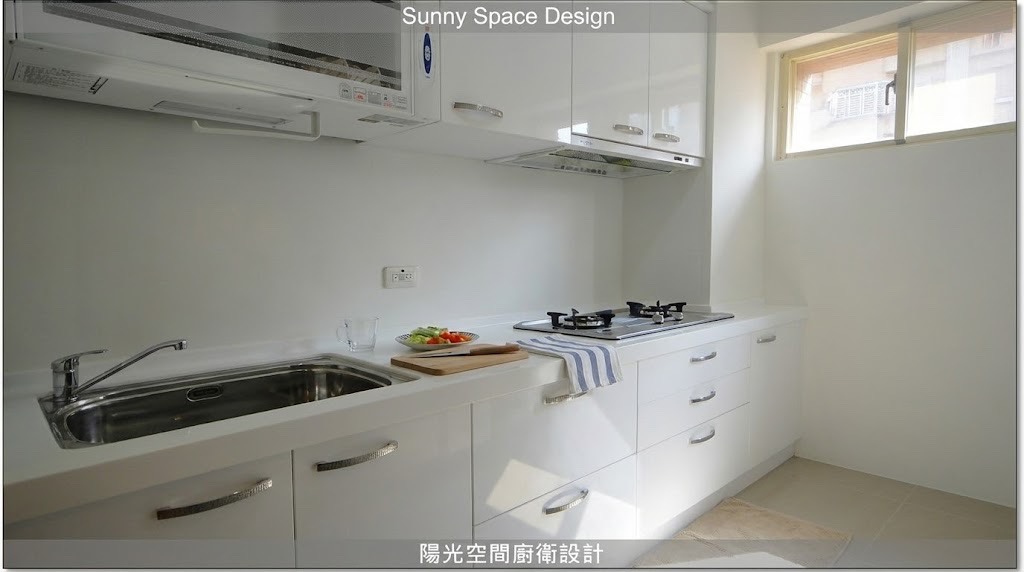 新莊龍安路清爽系廚房 × 六面結晶鋼烤門板 × 人造石檯面