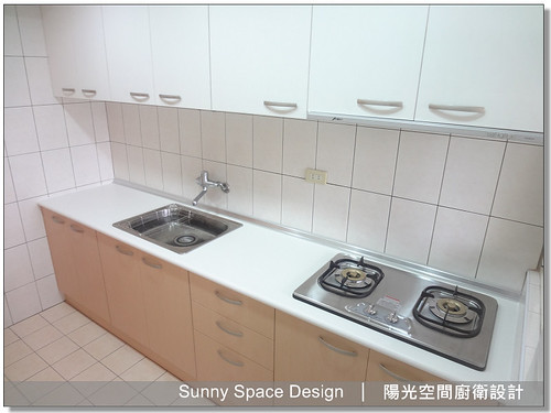 美耐板檯面與鋁背牆細節