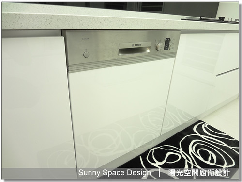 水槽與洗碗機配置動線