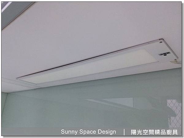 動線展示 廚房整體動線與光線展示