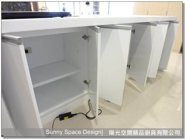 雙爐具＋懸吊烘碗機配置