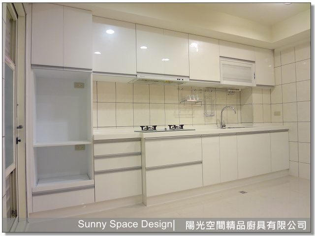 三星人造石檯面與水晶門板質感