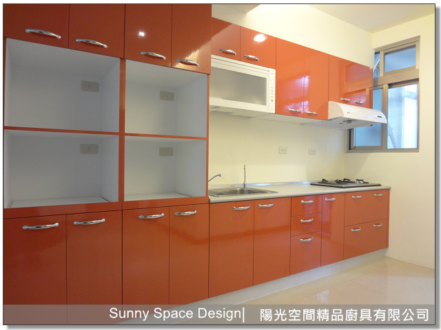 雙電器櫃配置與插座細節