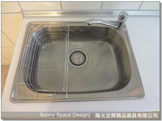 基本收納抽屜與櫃體配置