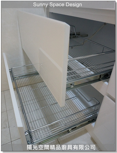 中間抽屜配置與收納