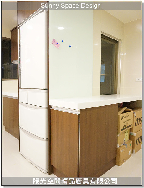 木紋 L 型餐櫃區與電器平台｜陽光空間精品廚具