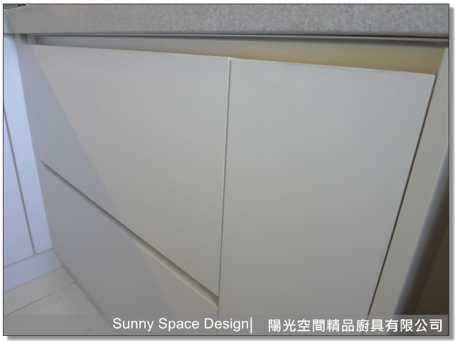 韓國人造石檯面與下崁式水槽細節