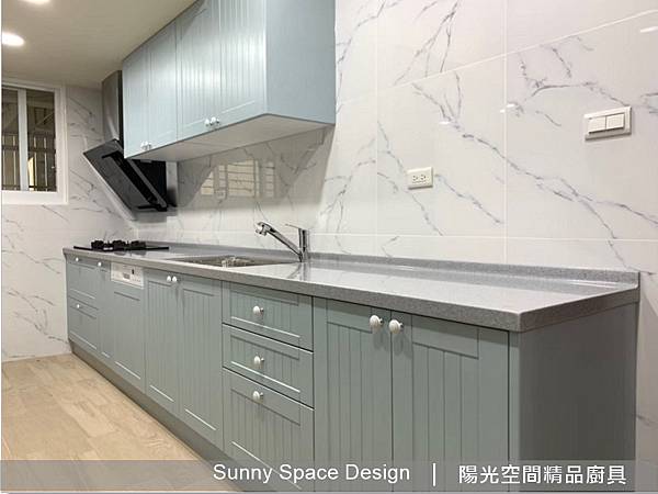 法式淡雅綠鄉村風廚房全景