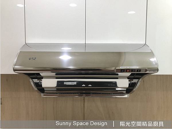 喜特麗斜背式抽油煙機與玻璃爐