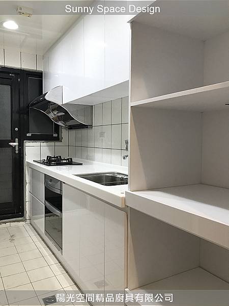 調味側拉架收納瓶罐示意