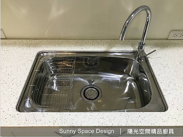 調味品側拉架收納瓶罐示意