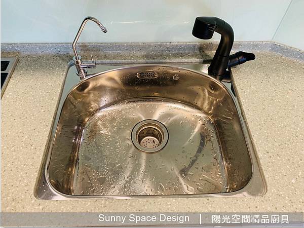 完工特寫 相互信任的安心廚房