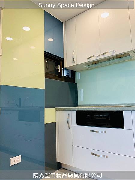 斜角吧檯轉角收邊細節