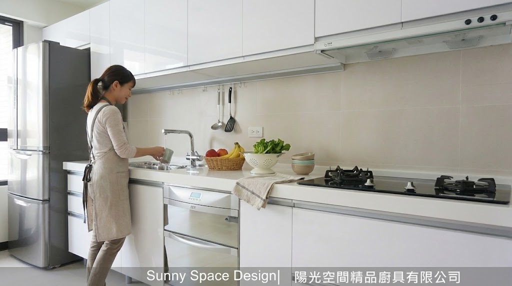 台北吳興街一字型粉色人造石檯面廚具完工照