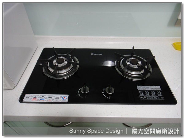 日本消光隔音窗與廚房空間整合