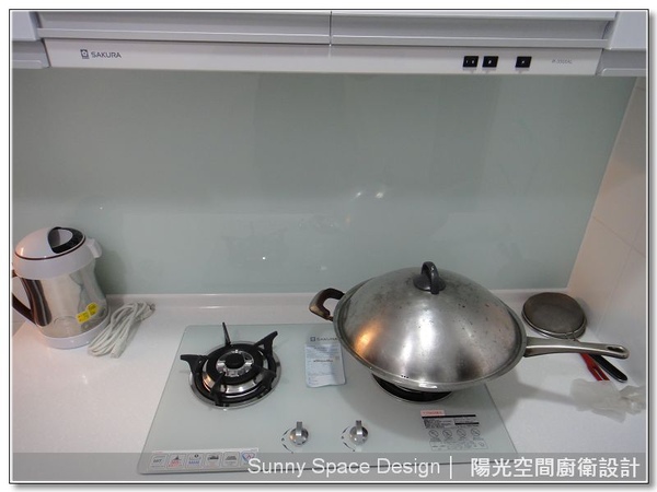 樓梯下水槽配置與空間利用