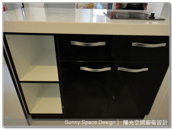 中島吧檯喜特麗電陶爐配置