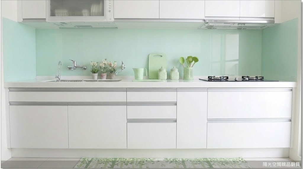 一字型三星人造石廚房 木三抽 拉籃配置 隱藏式抽油煙機