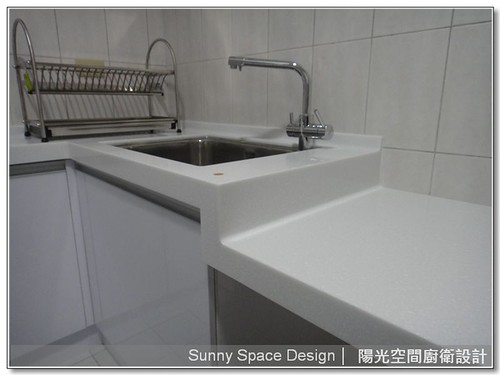 水槽位置與洗滌動線