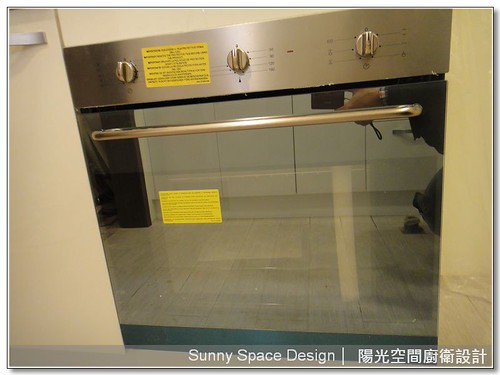 SMEG不銹鋼多功能烤箱特寫