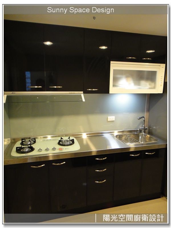 美耐門板與不鏽鋼檯面接合質感