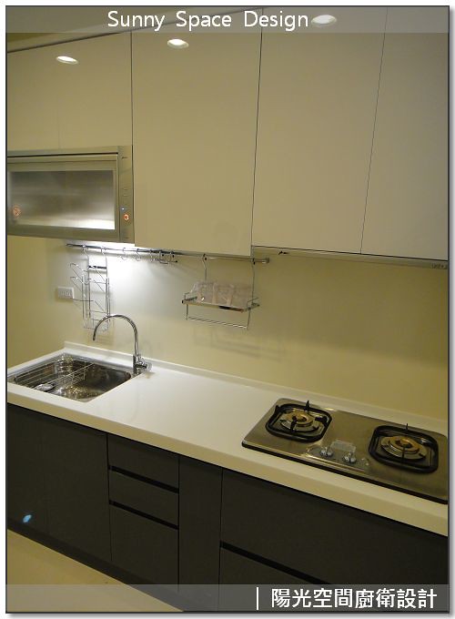 烤漆玻璃牆面反射效果