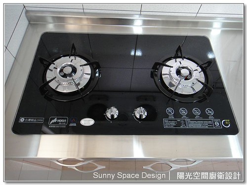 烘碗機下降10公分貼心設計