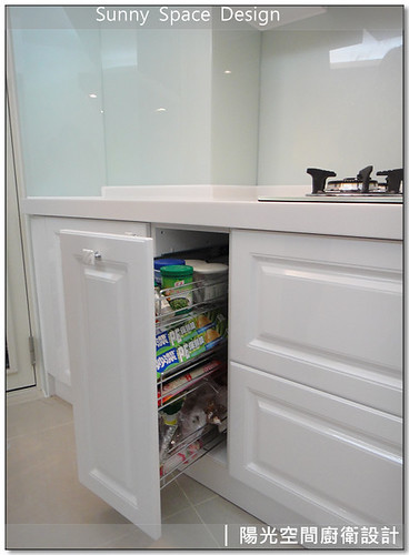 BOSS鵝頸龍頭與防蟑水槽