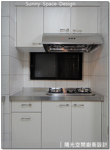 完工後清爽明亮的廚房氛圍