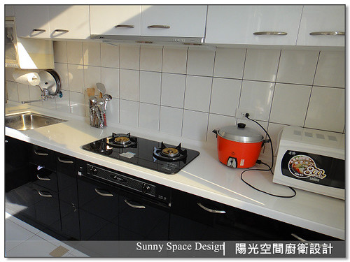 韓國人造石檯面與水晶門板細節