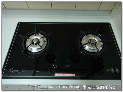 喜特麗烘碗機與上櫃配置