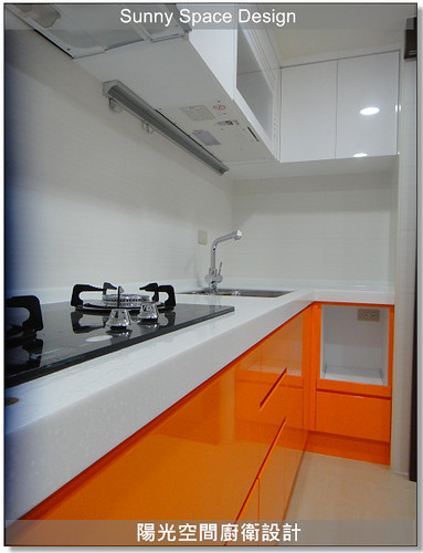 冰箱上櫃一體成形收納