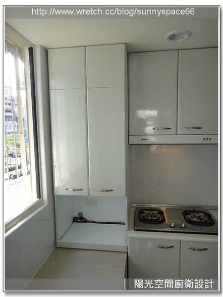 完工後清新明亮的廚房氛圍