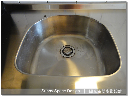 嵌入式烤箱與電器櫃配置