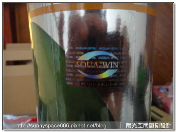 完工後清新明亮的廚房氛圍