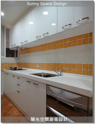 整體清爽明亮的廚房氛圍