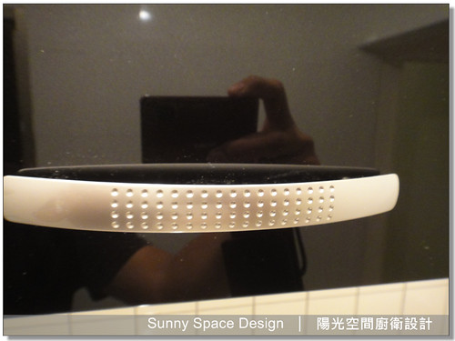 不銹鋼水槽與鵝頸龍頭