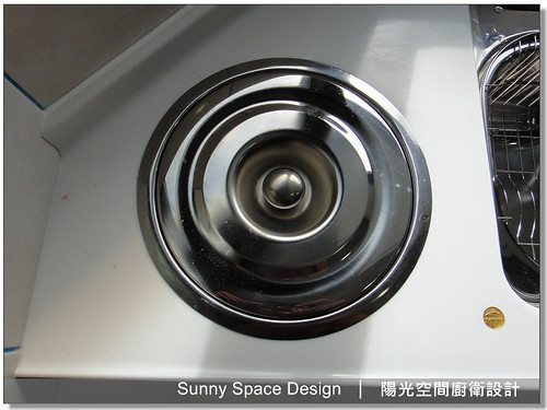 海灣型水槽與伸縮龍頭