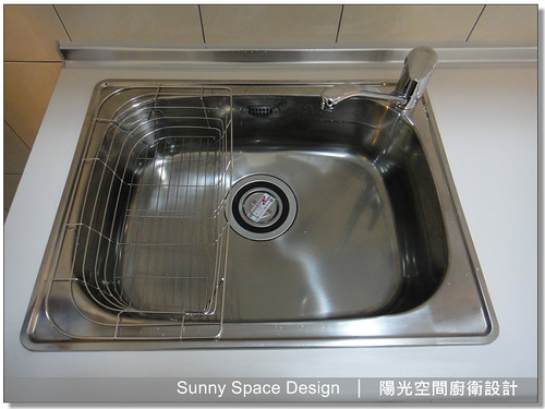 中和中正路黑白配一字型廚具全景