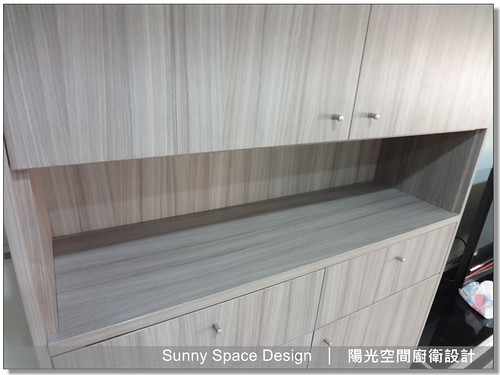 下方通風鞋櫃雙孔設計特寫