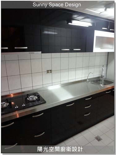 多抽屜下櫃收納配置