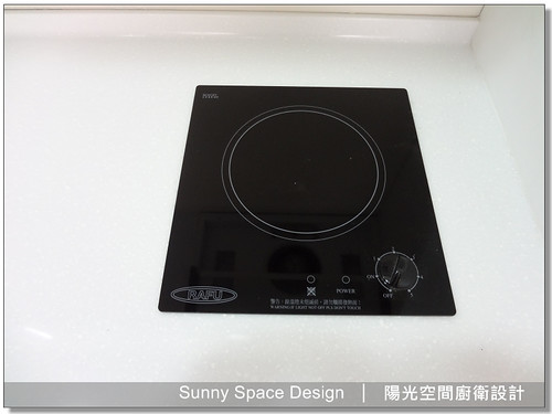 LG 洗脫烘內嵌櫃體