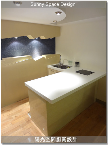 端景牆與吧檯整體氛圍