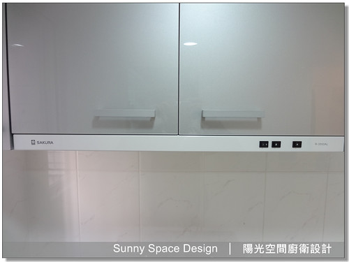 櫻花烘碗機 Q-7560WL 與上櫃配置