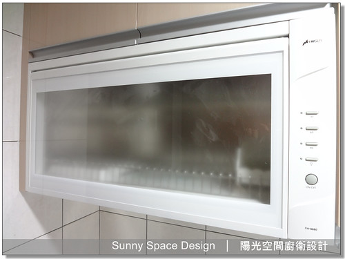 淡水北新路木紋水晶門板廚房全景