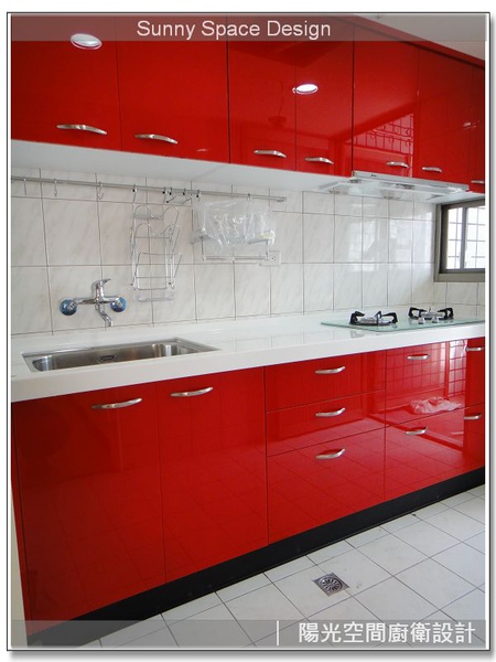 紅色水晶門板光澤質感