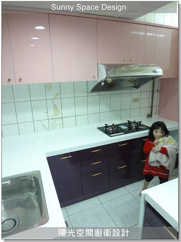 三抽屜配置與握感順手的五金示意