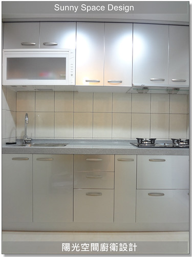 整體完工後俐落有質感的廚房氛圍