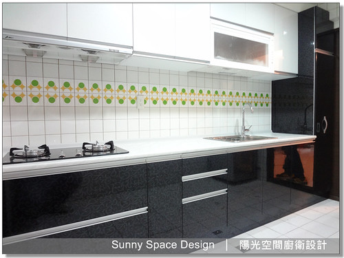 高身零食櫃開啟收納展示